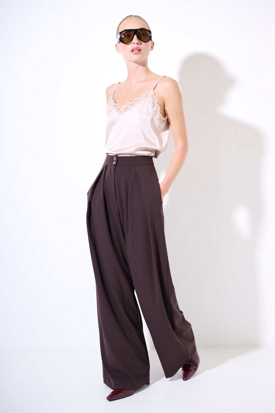 Palazzo pantalon met geplooide gouden knopen
