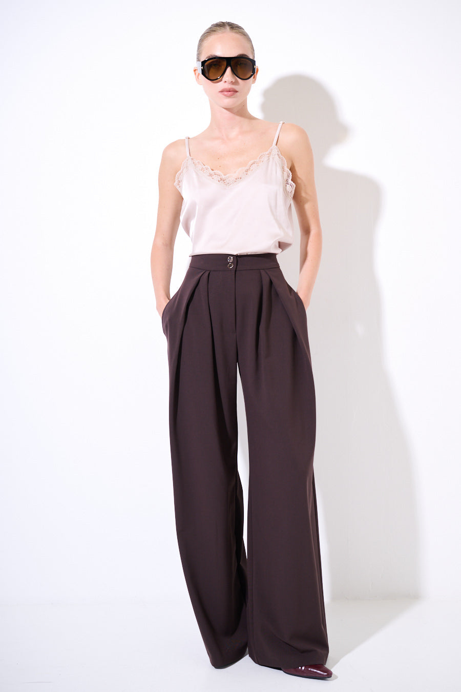 Palazzo pantalon met geplooide gouden knopen