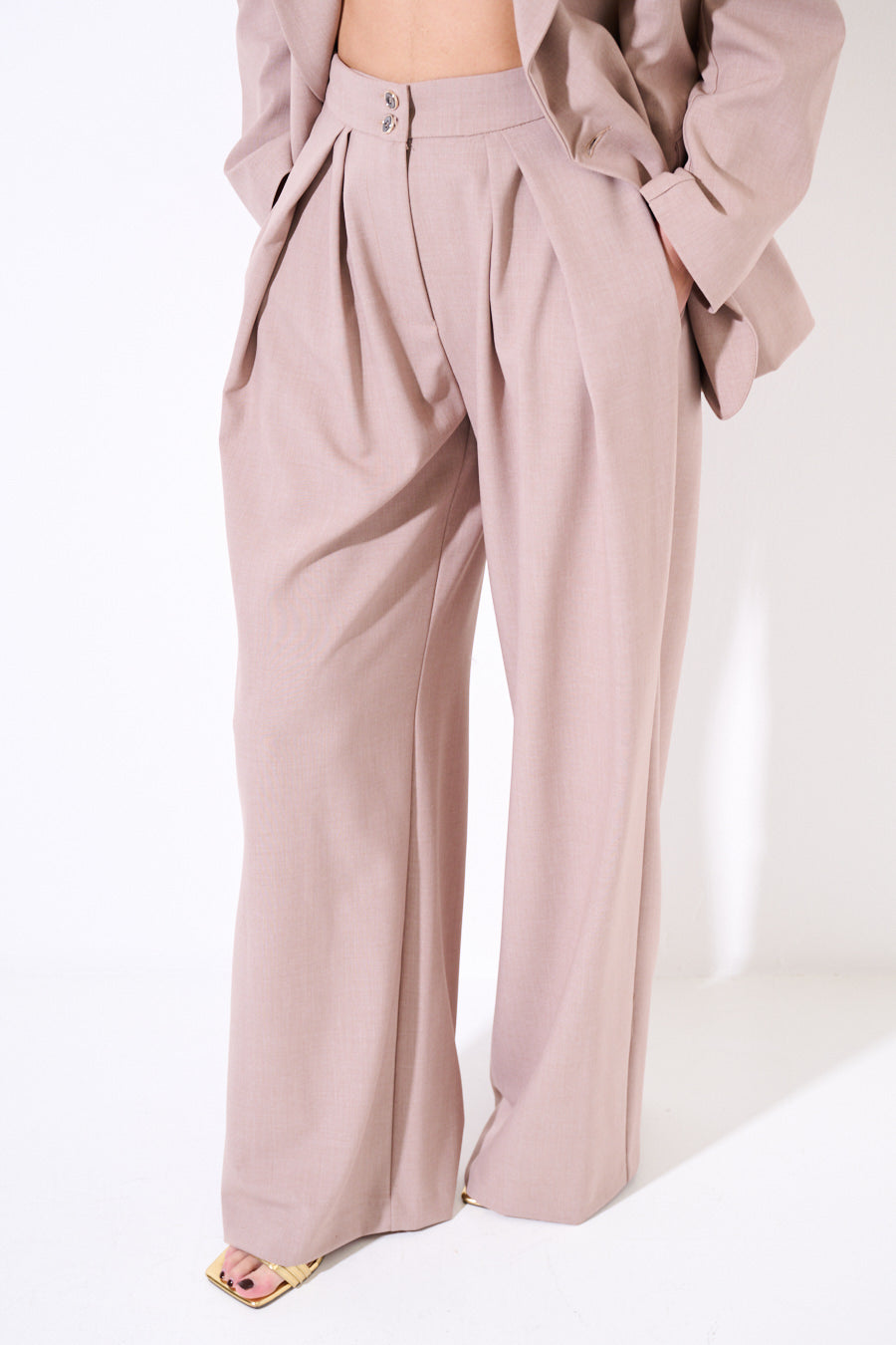 Palazzo pantalon met geplooide gouden knopen