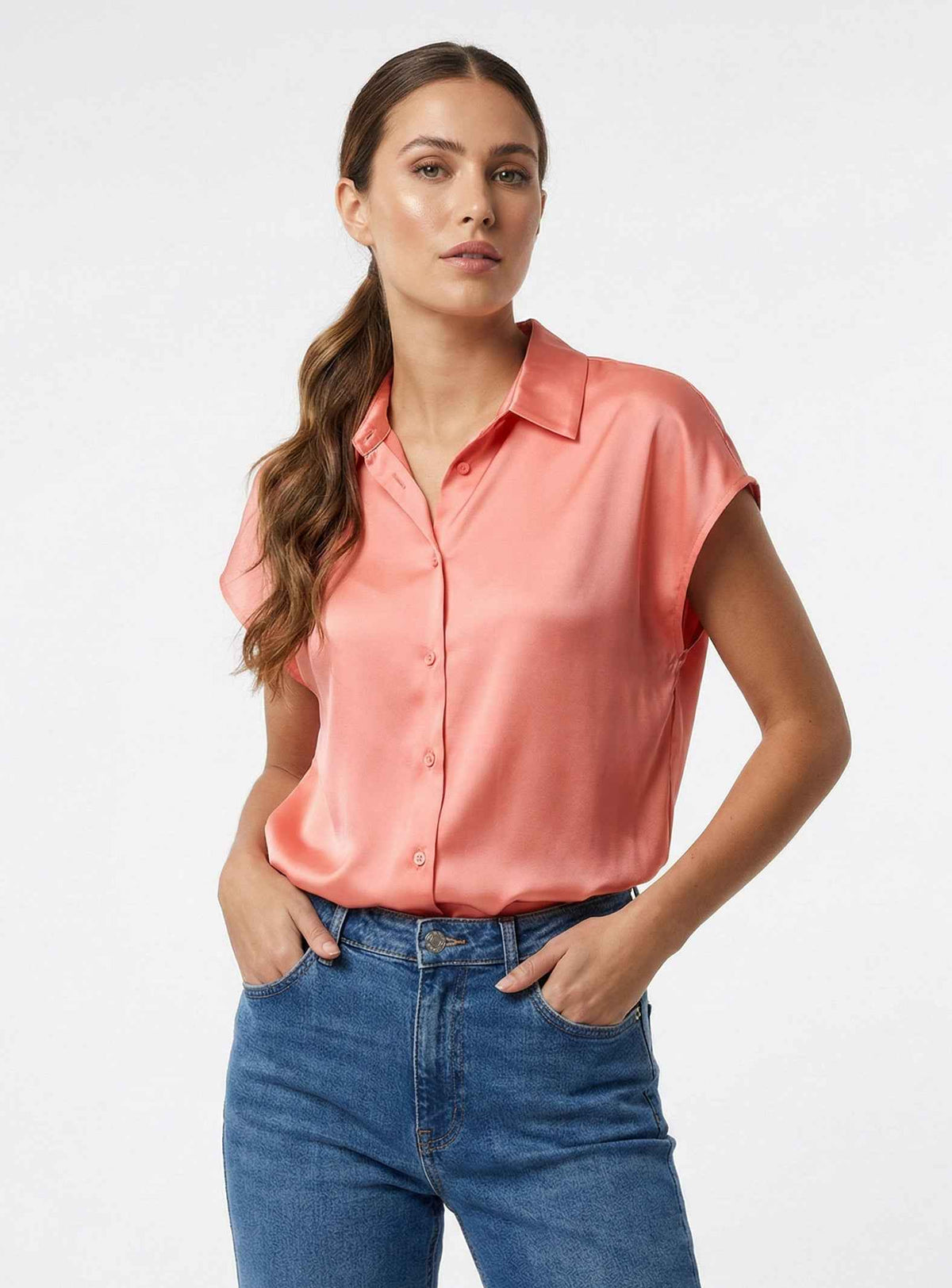 CHEMISE EN SATINÉE MANCHE COURTE