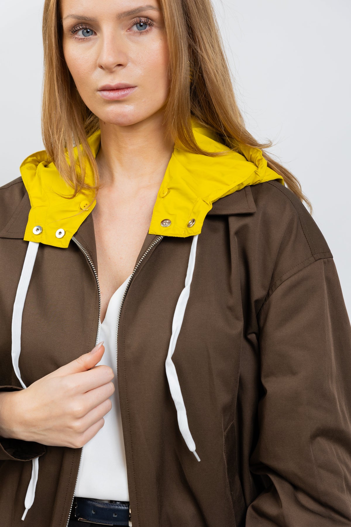 BLOUSON À CAPUCHE AMOVIBLE CONTRASTÉE - K-ZELL PARIS | Wholesale