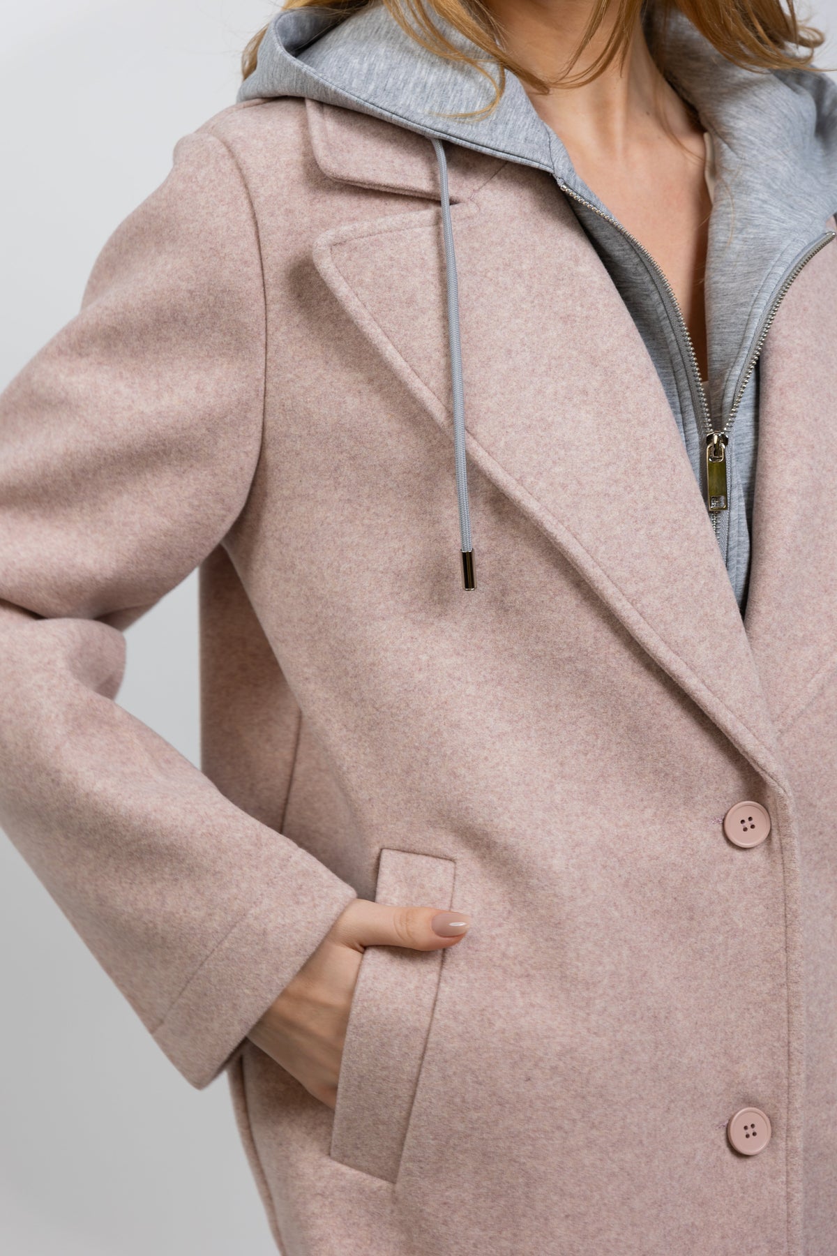 MANTEAU FAUX 2 PIÈCES AVEC CAPUCHE CONTRASTÉ - K-ZELL PARIS | Wholesale