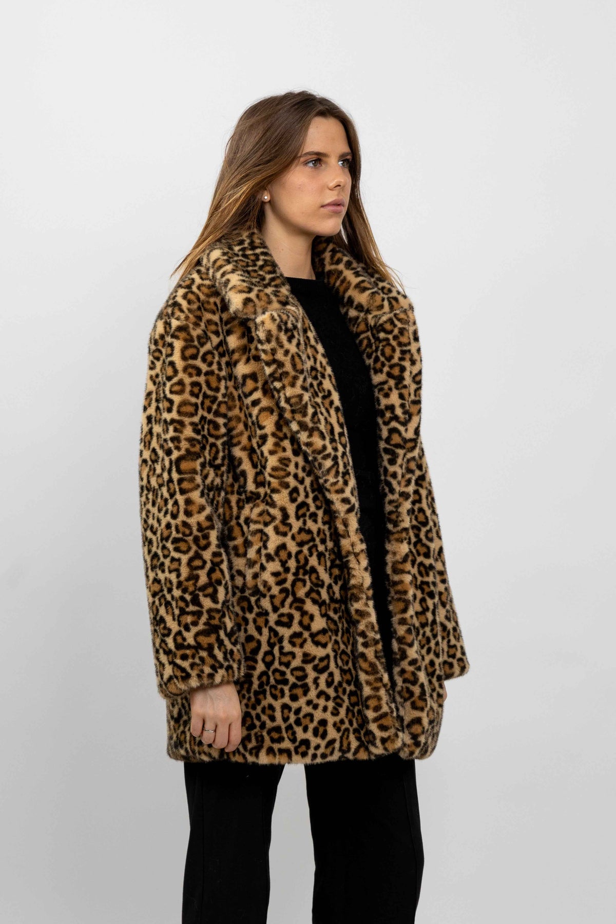 MANTEAU LÉOPARD EN FAUSSE FOURRURE