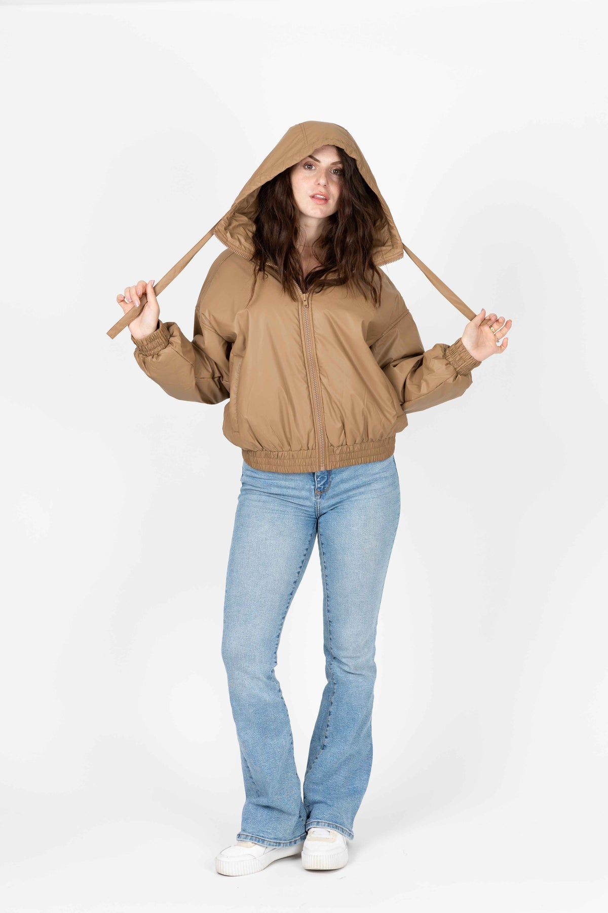 BLOUSON IMPERMÉABLE À CAPUCHE