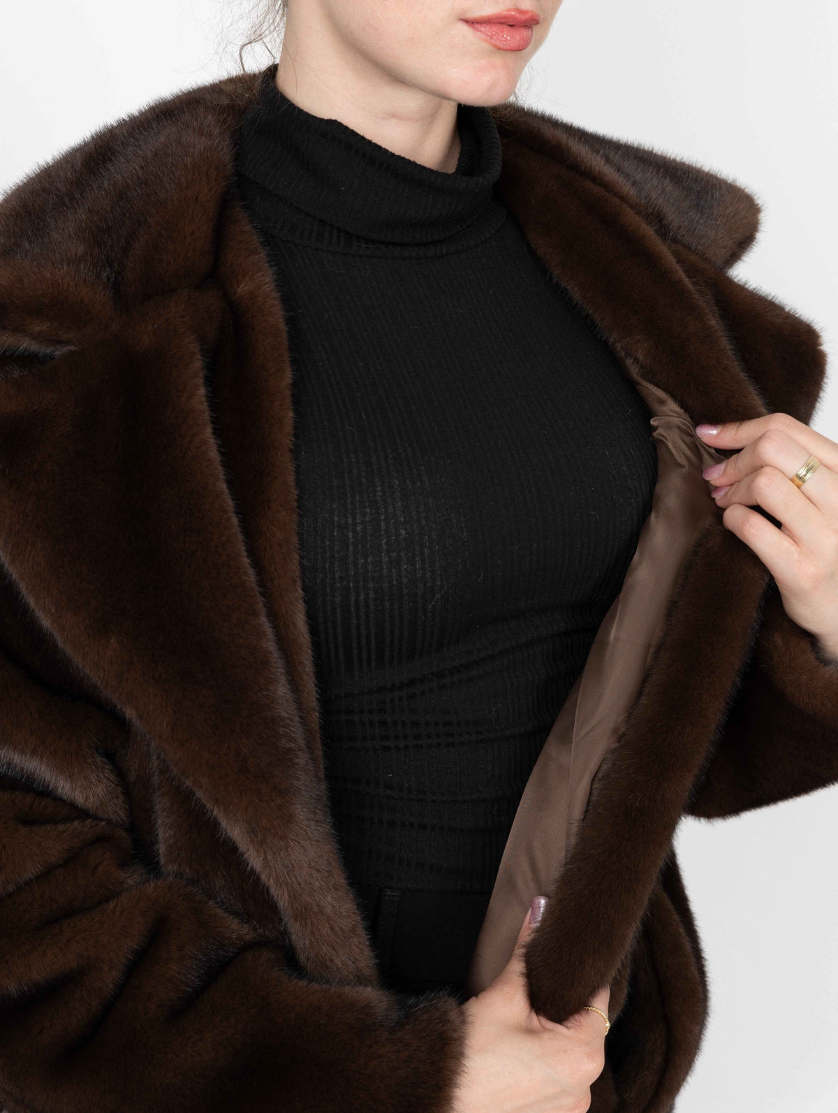 MANTEAU LONG EN FAUSSE FOURRURE