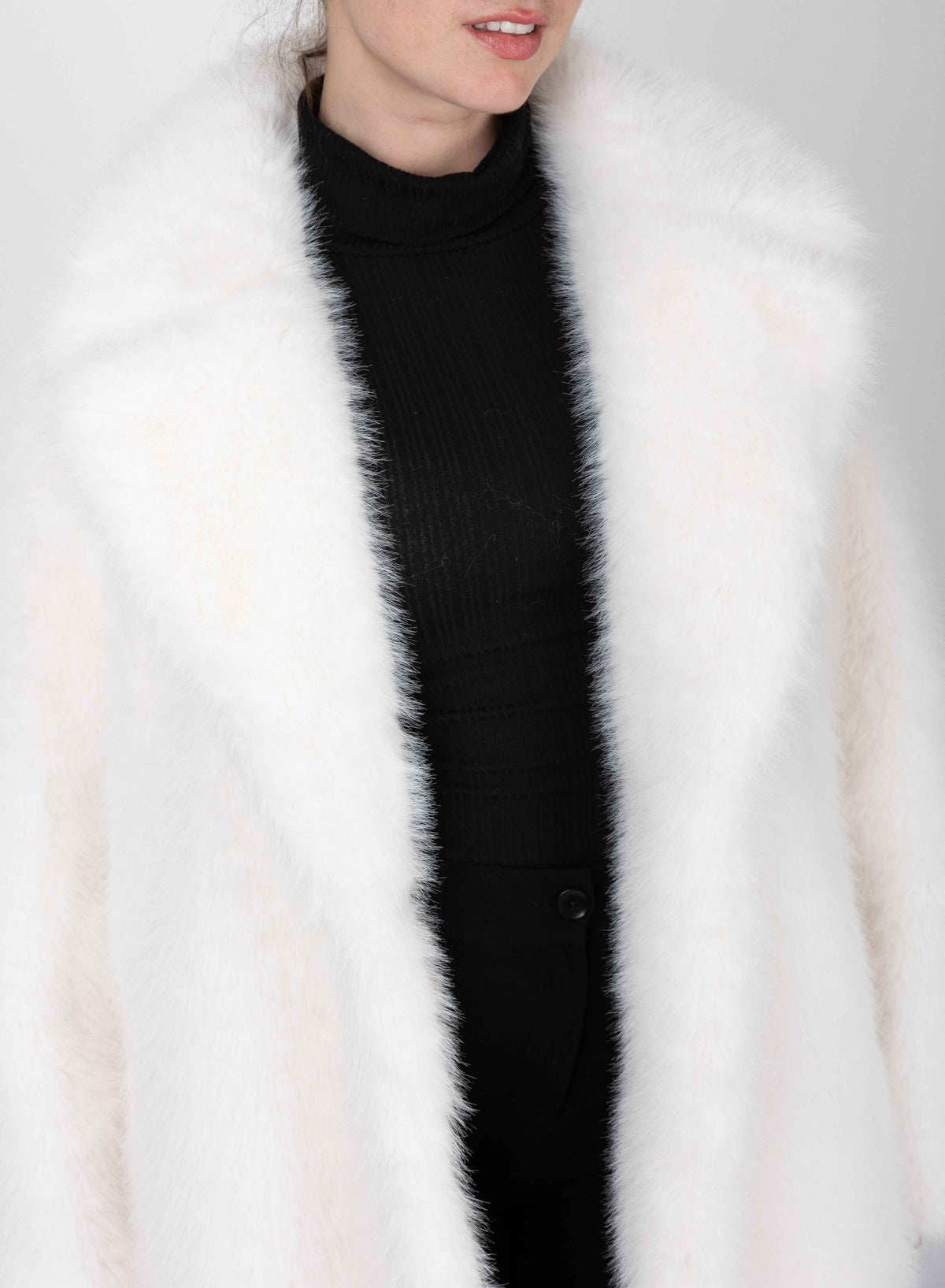 MANTEAU LONG EN FAUSSE FOURRURE