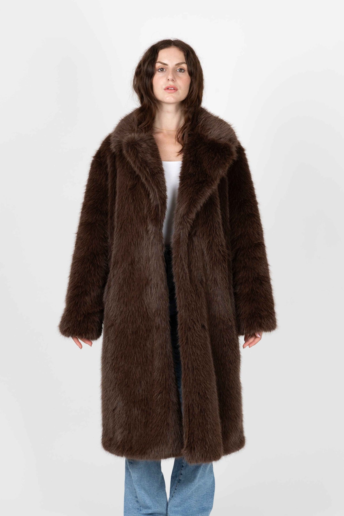 MANTEAU LONG EN FAUSSE FOURRURE
