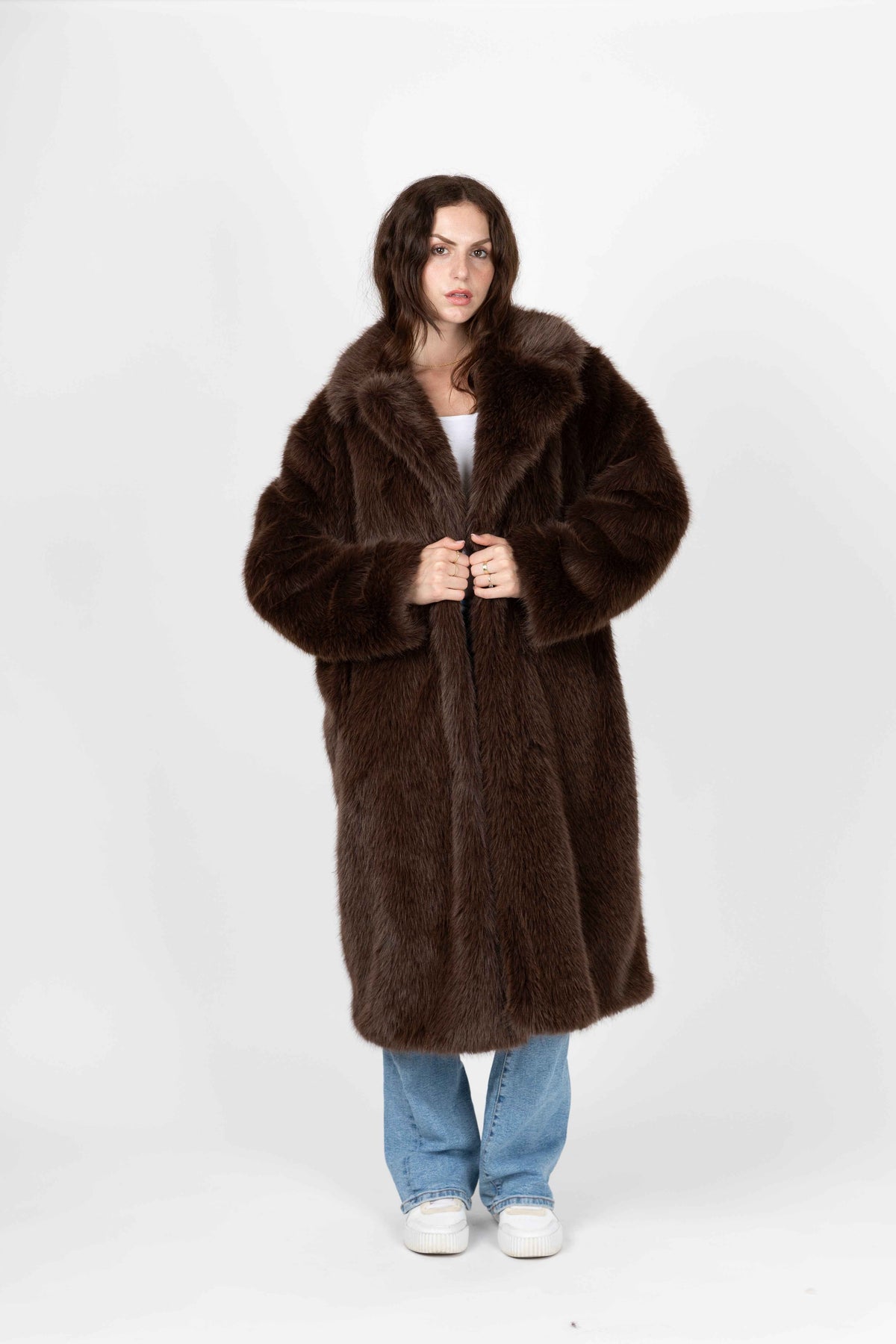 MANTEAU LONG EN FAUSSE FOURRURE