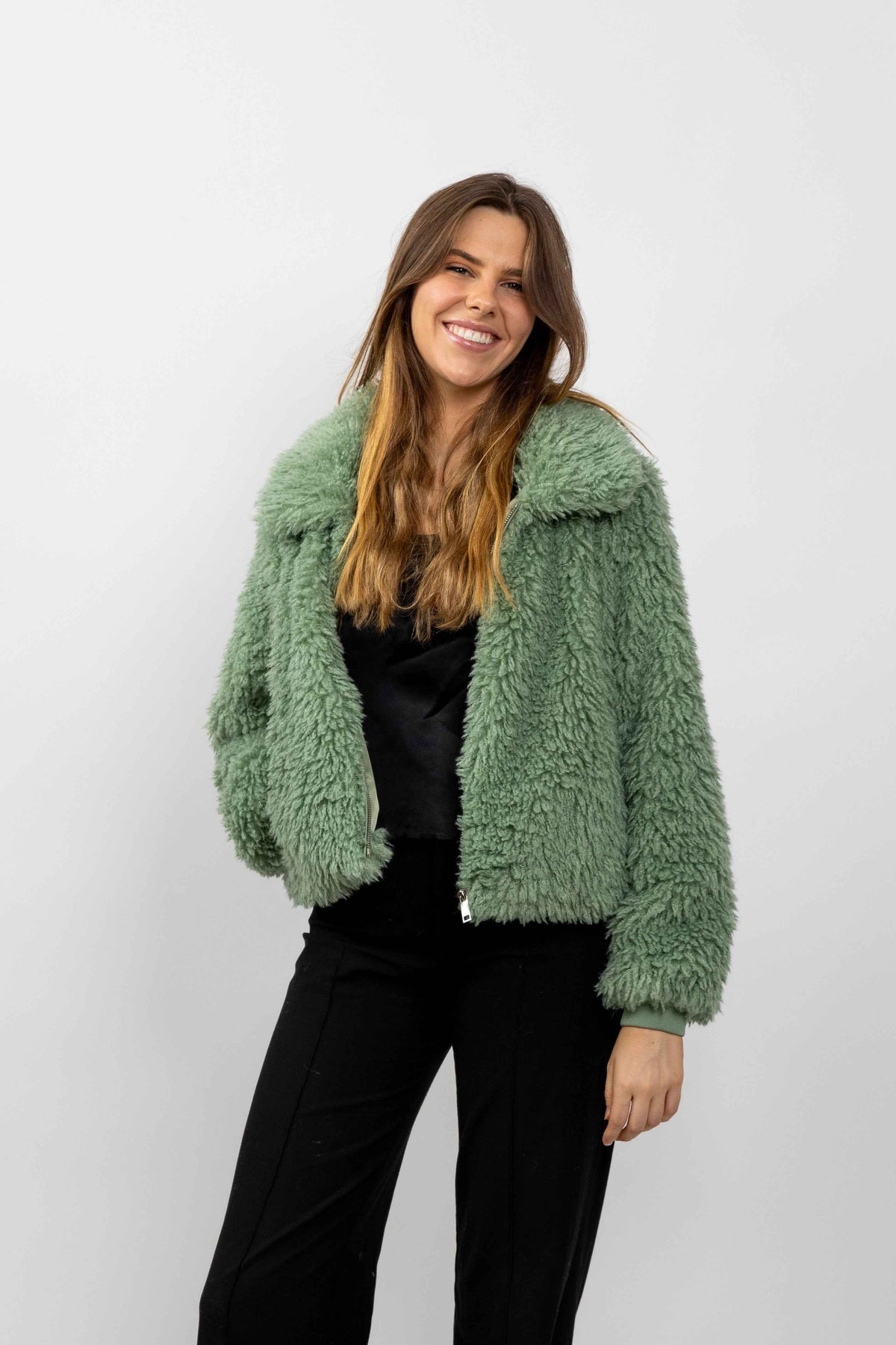 BLOUSON EN FAUSSE FOURRURE MOUTON