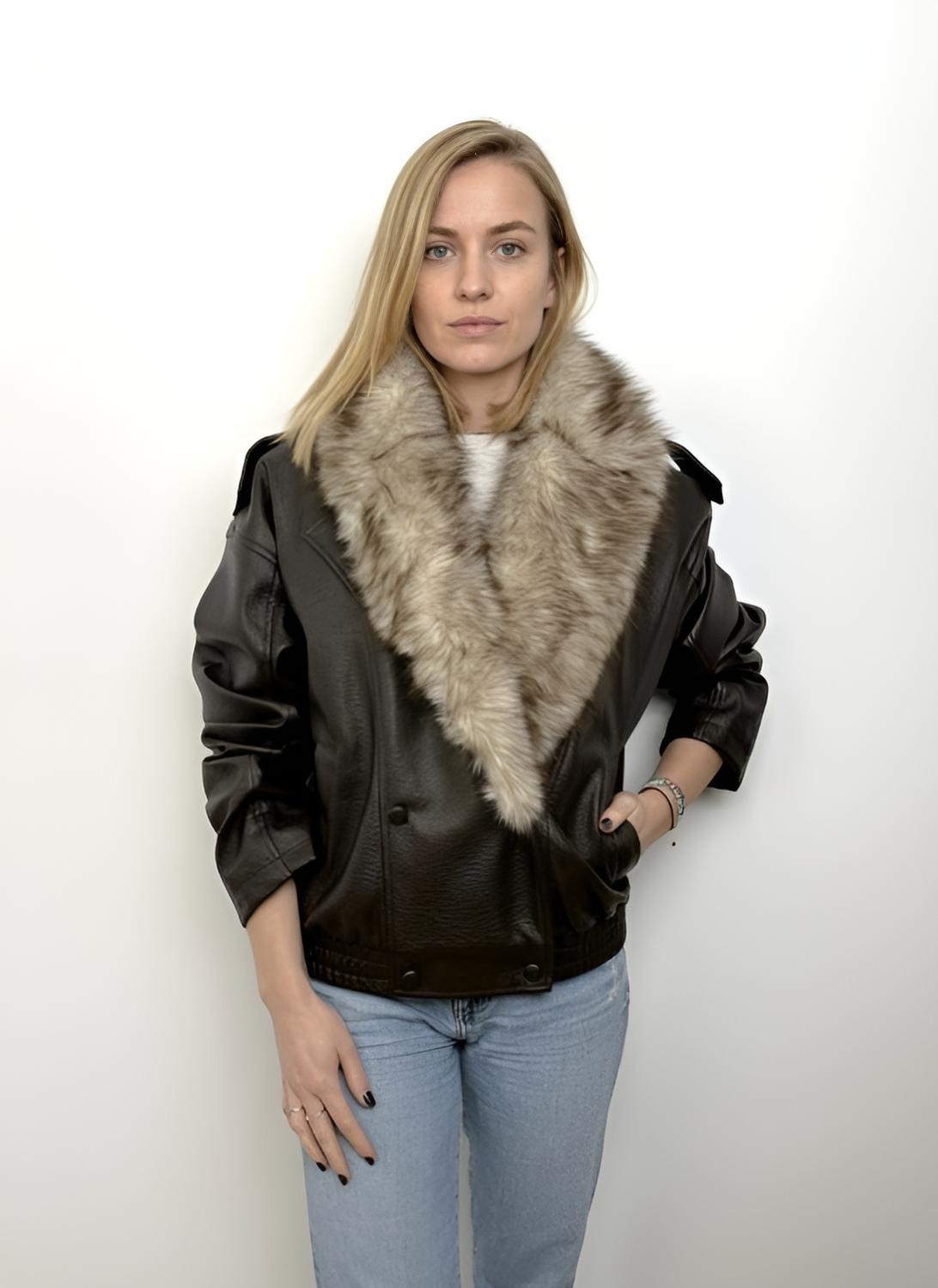 BLOUSON SIMILICUIR AVEC COL EN FAUSSE FOURRURE - K-ZELL PARIS | Wholesale