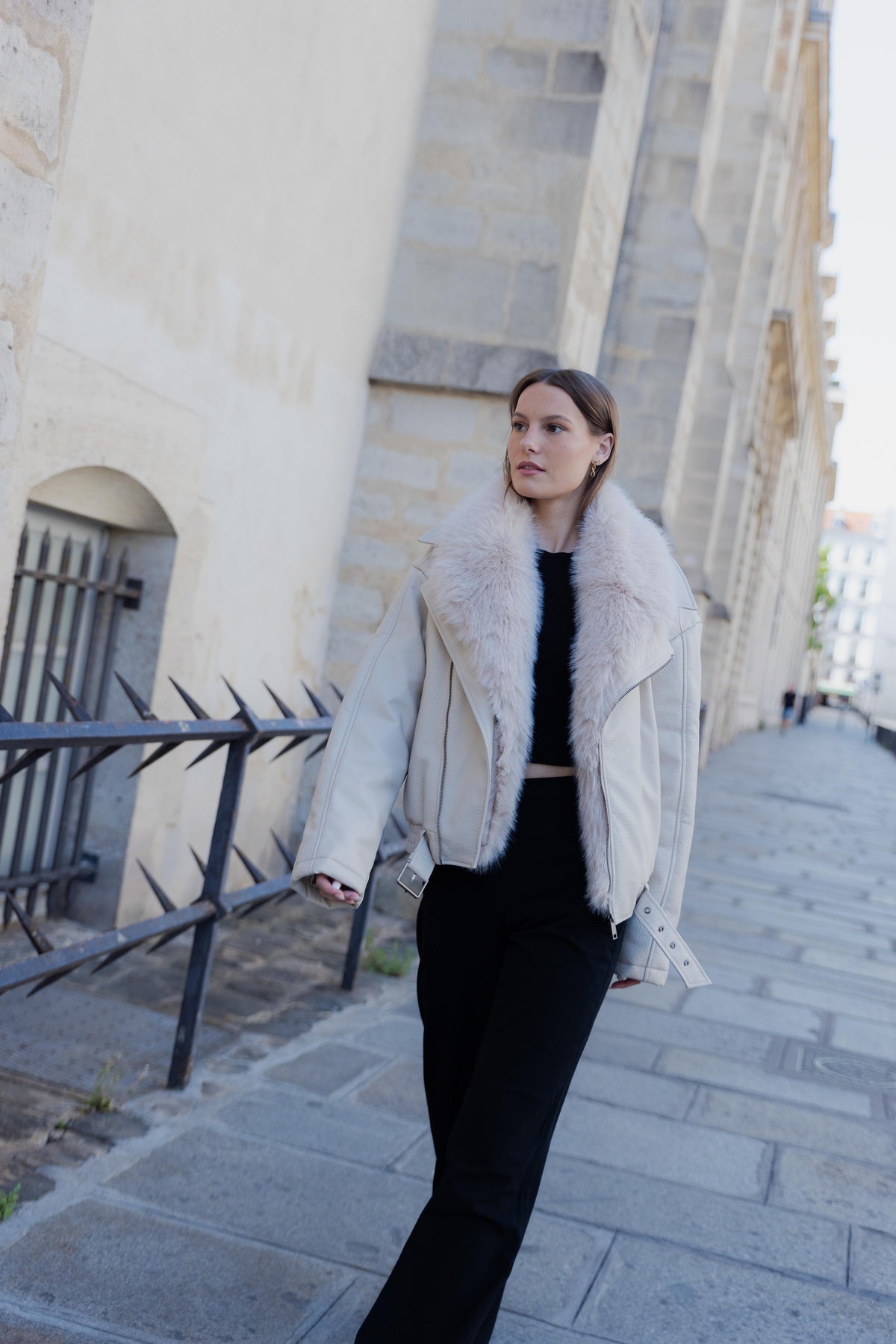 BLOUSON SIMILICUIR AVEC COL FAUSSE FOURRURE AMOVIBLE - K-ZELL PARIS | Wholesale