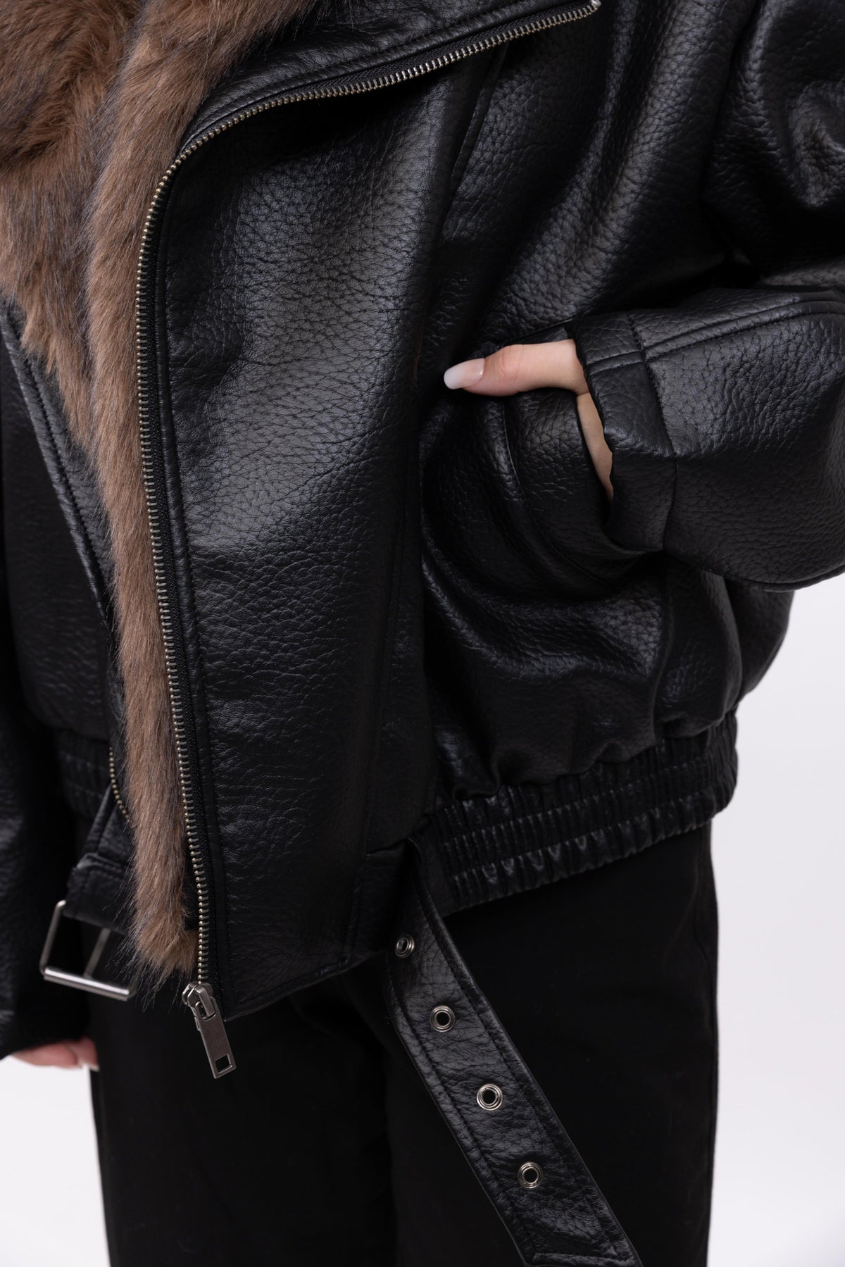 BLOUSON SIMILICUIR AVEC COL FAUSSE FOURRURE AMOVIBLE - K-ZELL PARIS | Wholesale
