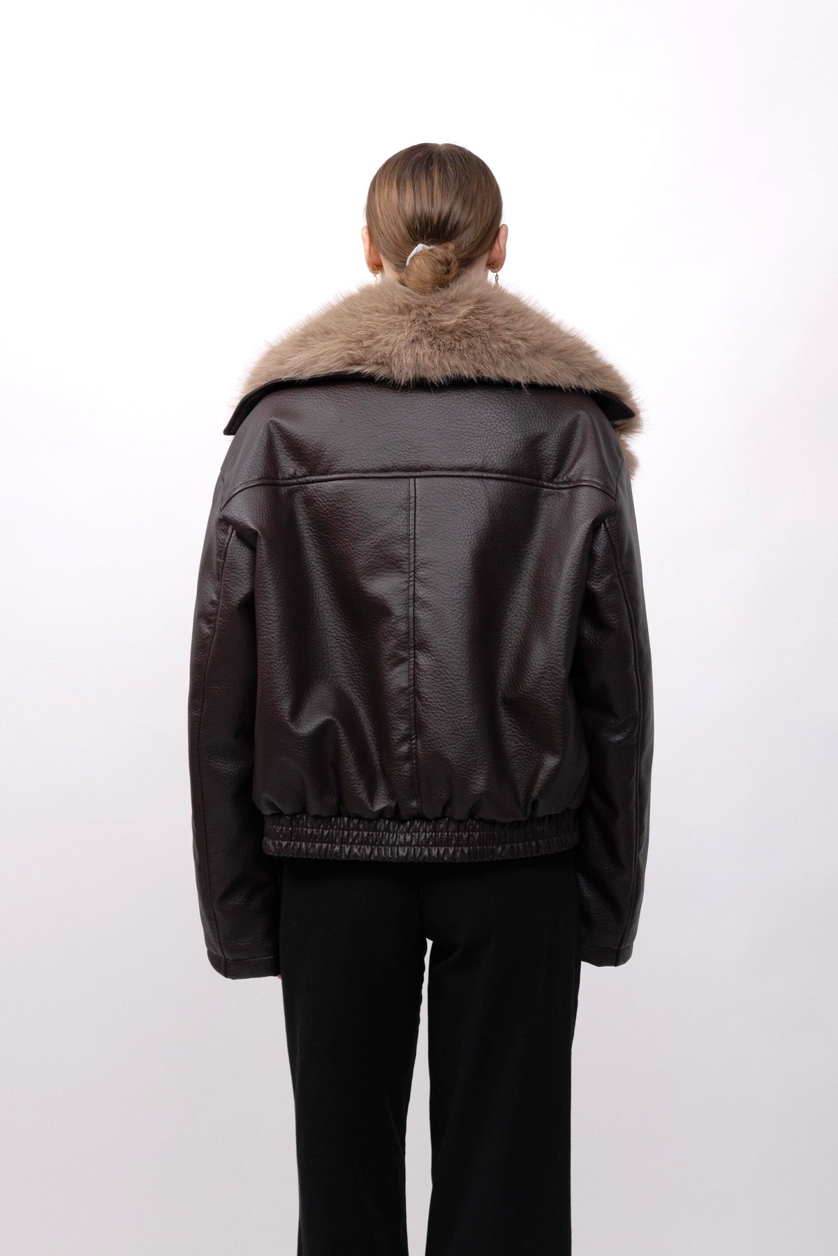BLOUSON SIMILICUIR AVEC COL FAUSSE FOURRURE AMOVIBLE - K-ZELL PARIS | Wholesale