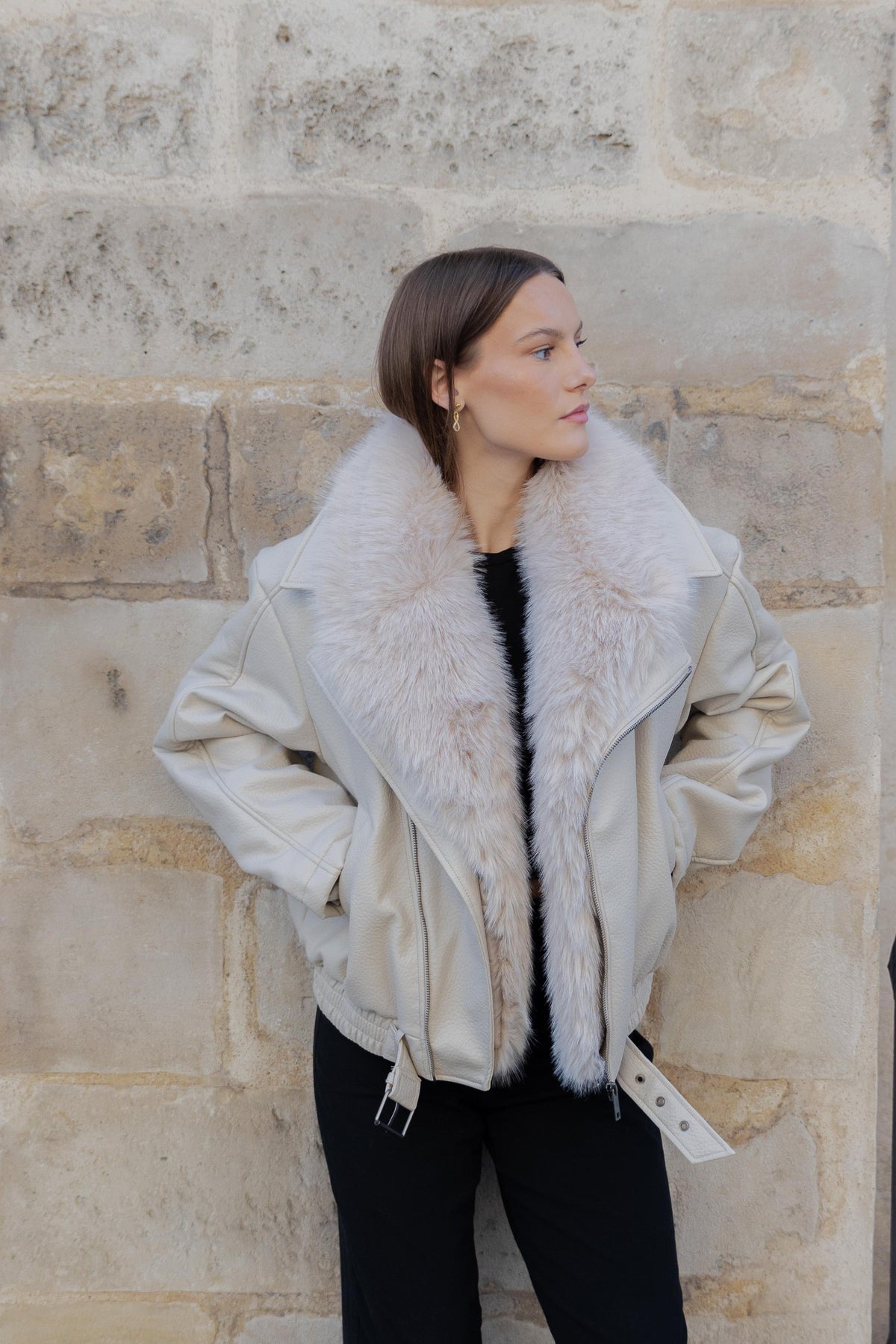 BLOUSON SIMILICUIR AVEC COL FAUSSE FOURRURE AMOVIBLE - K-ZELL PARIS | Wholesale