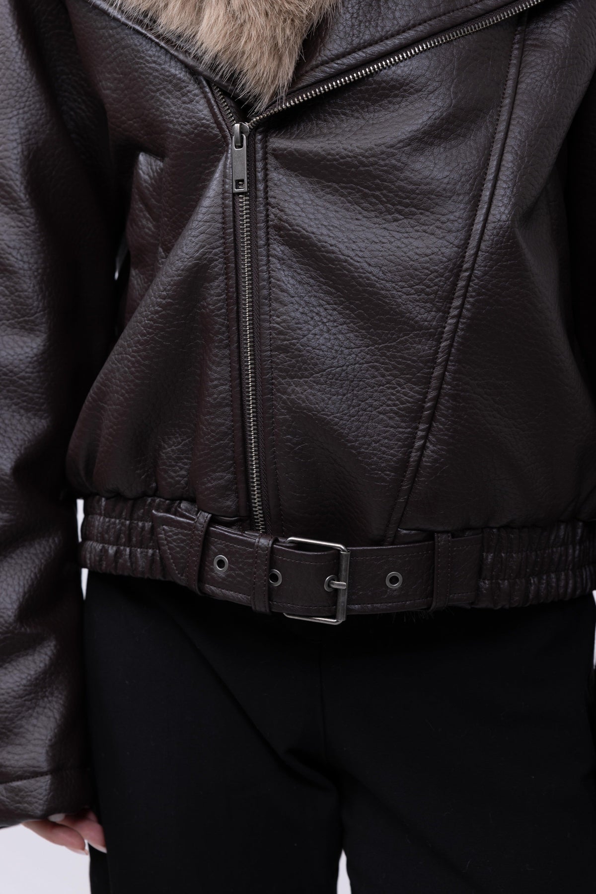 BLOUSON SIMILICUIR AVEC COL FAUSSE FOURRURE AMOVIBLE - K-ZELL PARIS | Wholesale