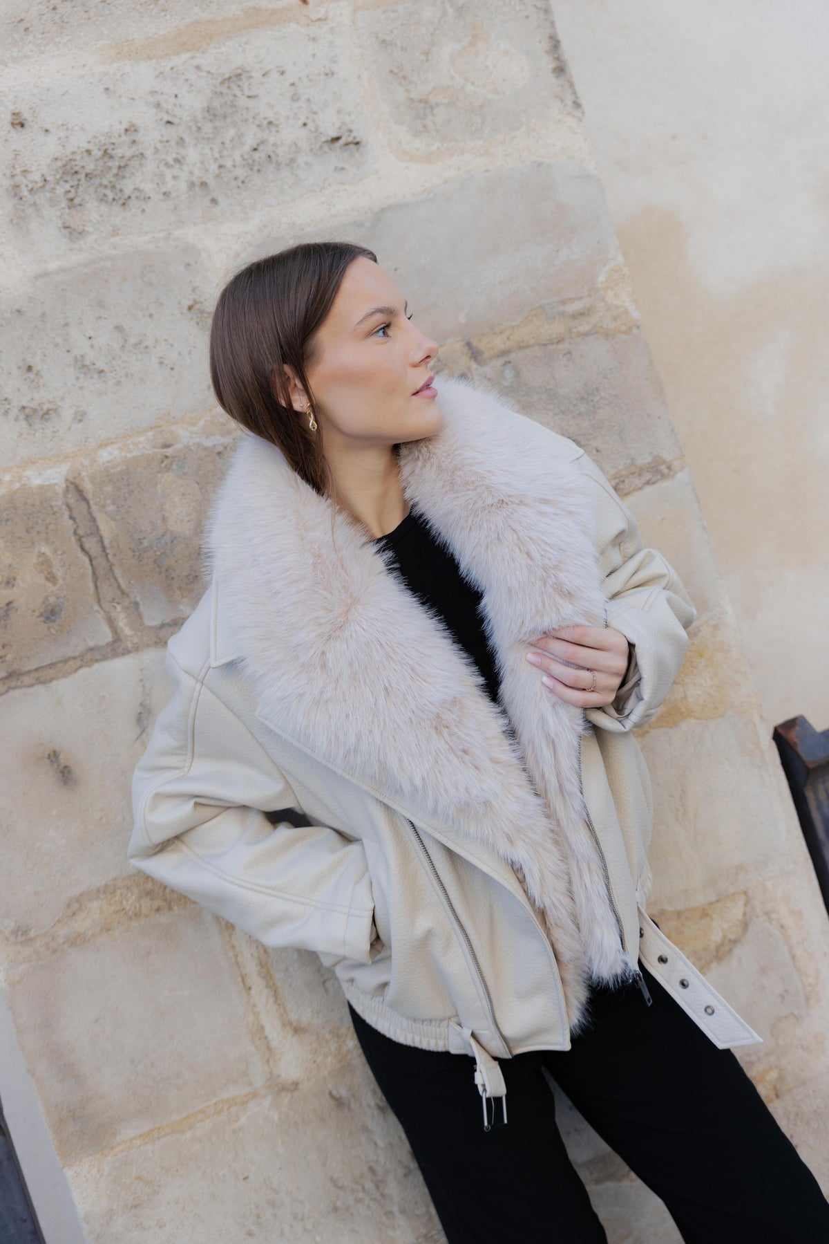 BLOUSON SIMILICUIR AVEC COL FAUSSE FOURRURE AMOVIBLE - K-ZELL PARIS | Wholesale