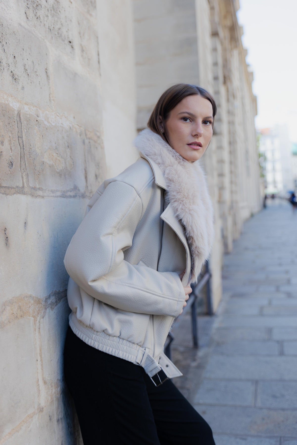 BLOUSON SIMILICUIR AVEC COL FAUSSE FOURRURE AMOVIBLE - K-ZELL PARIS | Wholesale