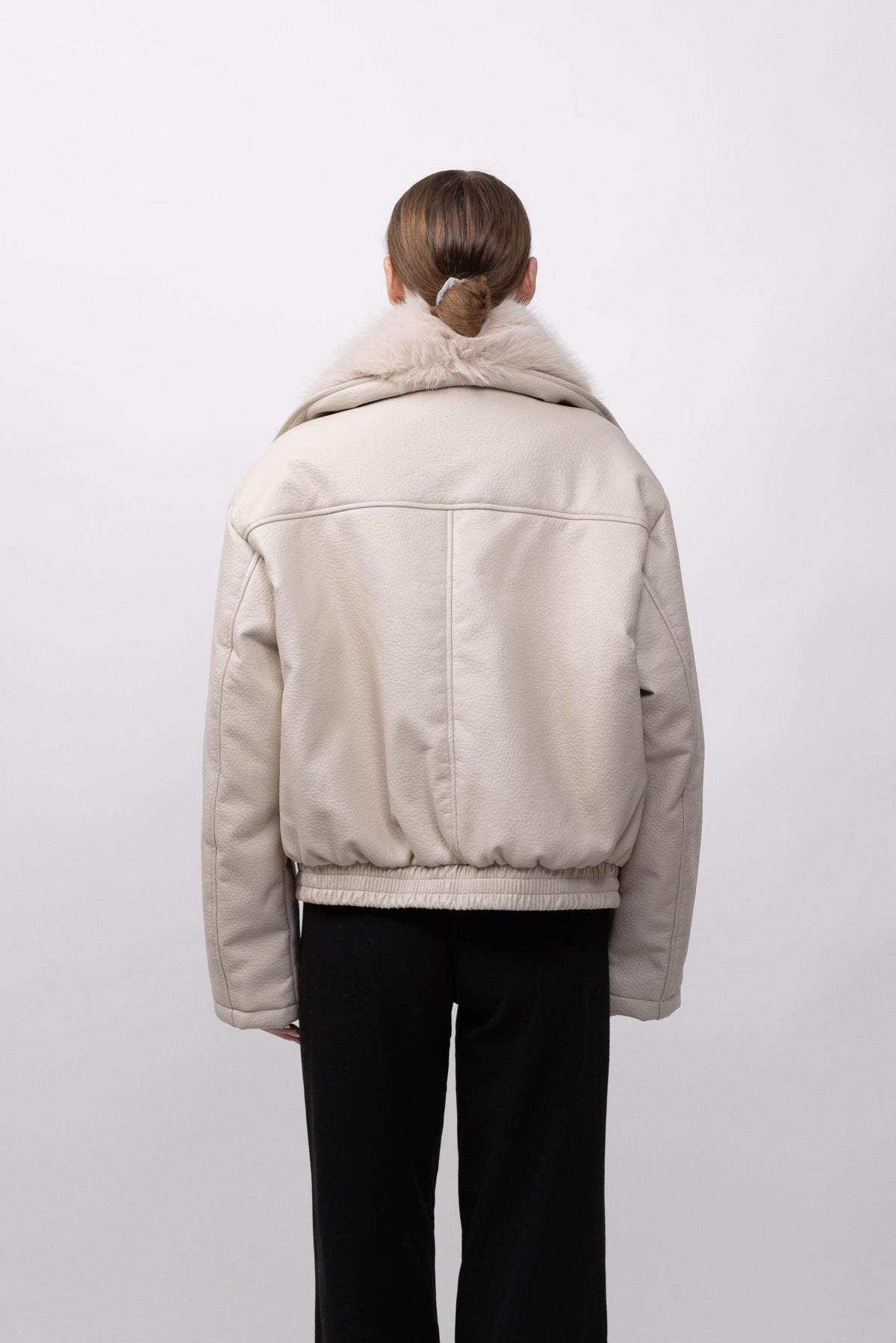 BLOUSON SIMILICUIR AVEC COL FAUSSE FOURRURE AMOVIBLE - K-ZELL PARIS | Wholesale