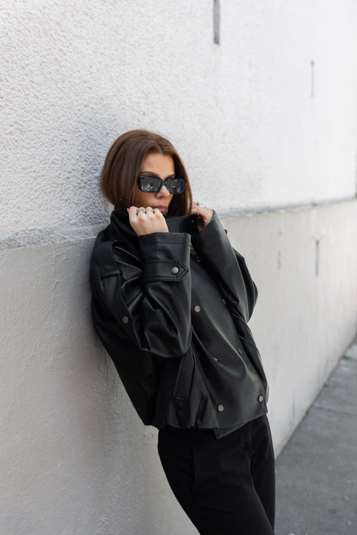 BLOUSON EN SIMILICUIR AVEC COL MONTANT - K-ZELL PARIS | Wholesale