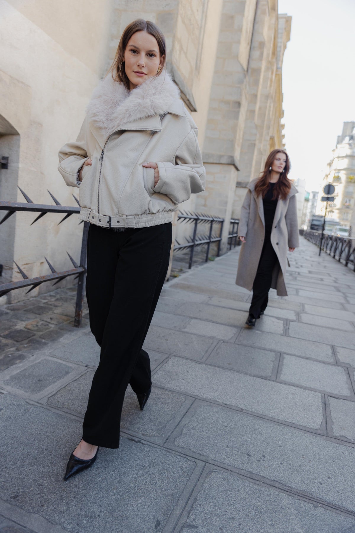 BLOUSON SIMILICUIR AVEC COL FAUSSE FOURRURE AMOVIBLE - K-ZELL PARIS | Wholesale