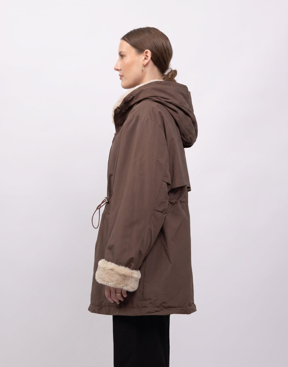 Waterbestendige parka met imitatiebontvoering