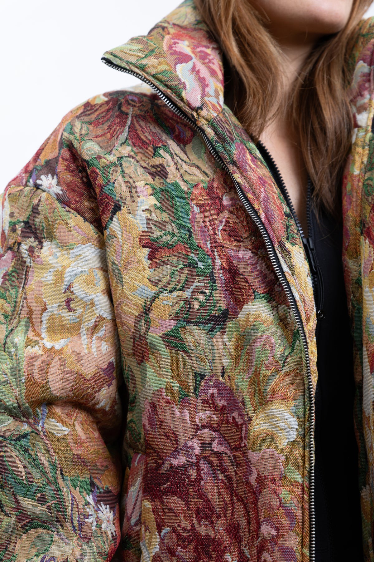 Gewatteerde jas met bloemenjacquard
