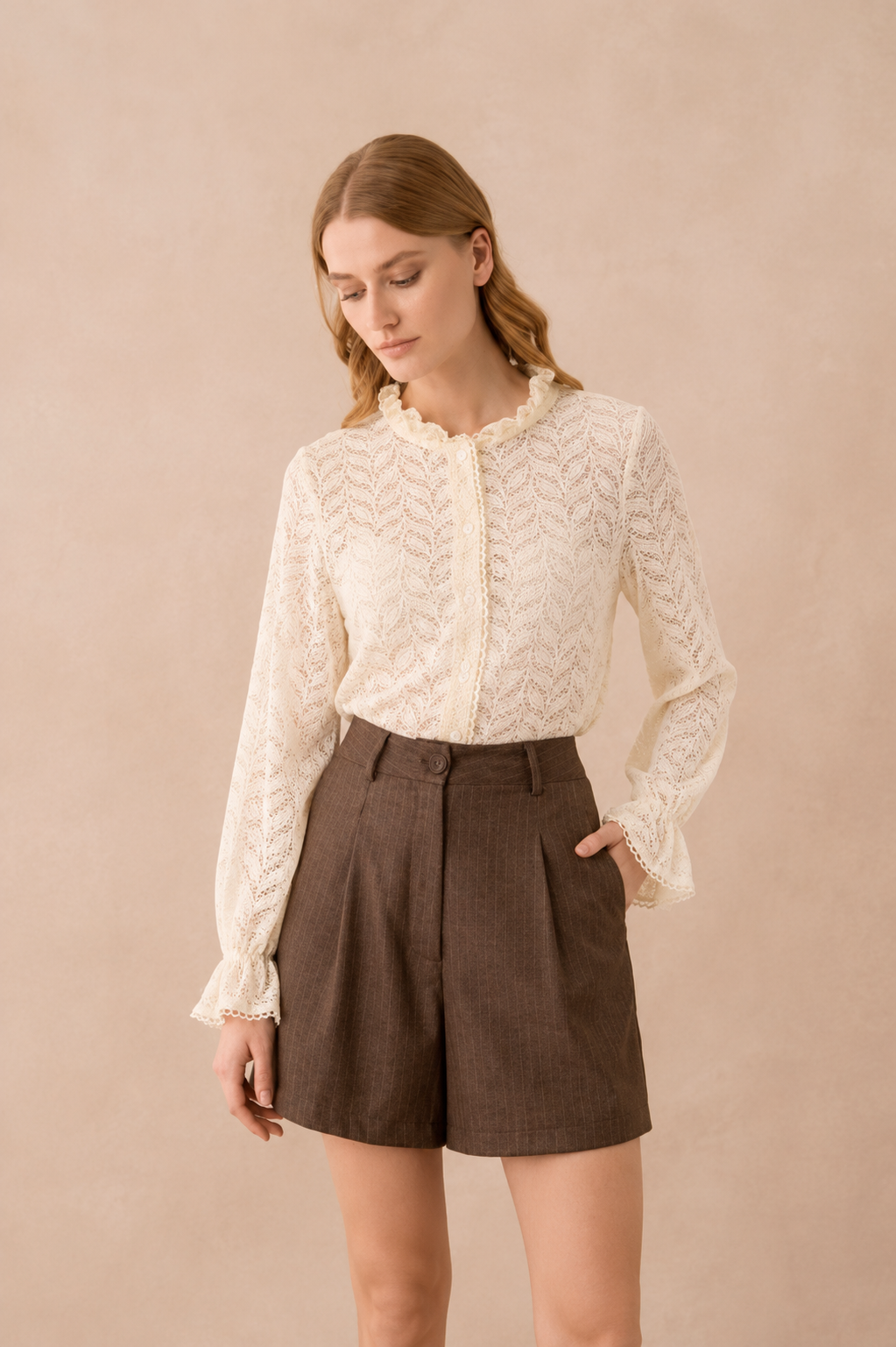 Blouse van kant met ruches