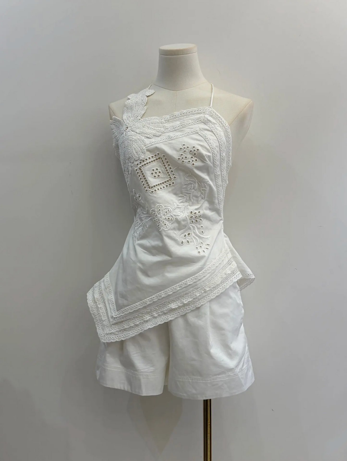 Boheemse set met borduursels en zwierige shorts