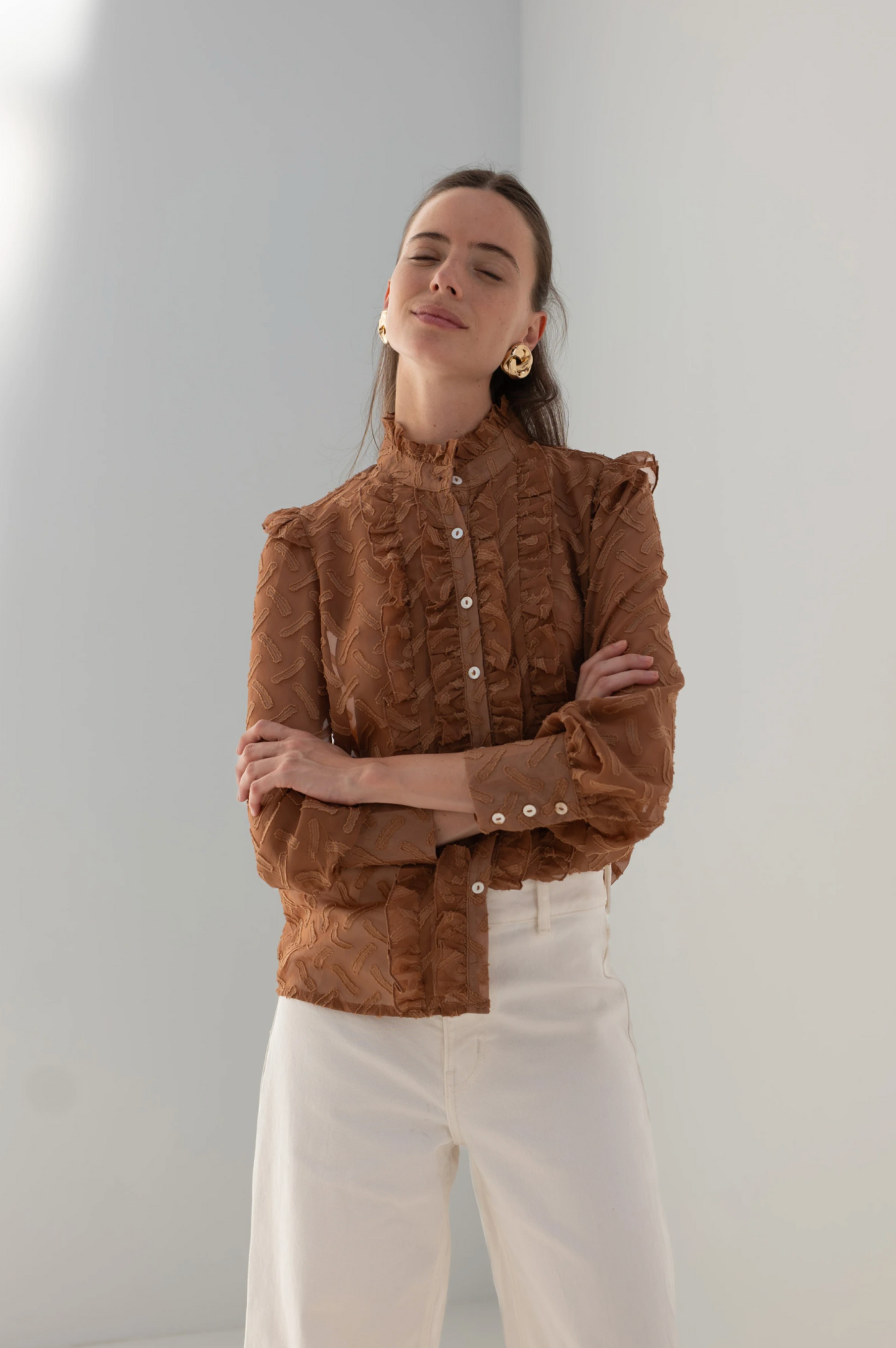 Blouse met structuur en ruchekraag
