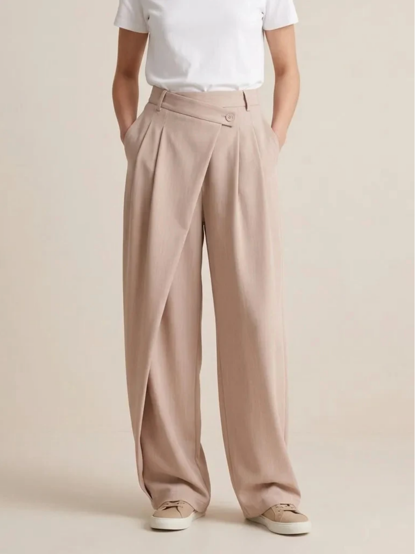 Asymmetrische, soepelvallende broek