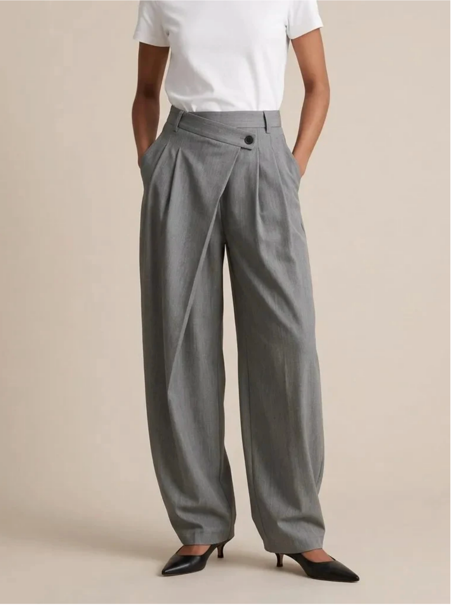 Asymmetrische, soepelvallende broek