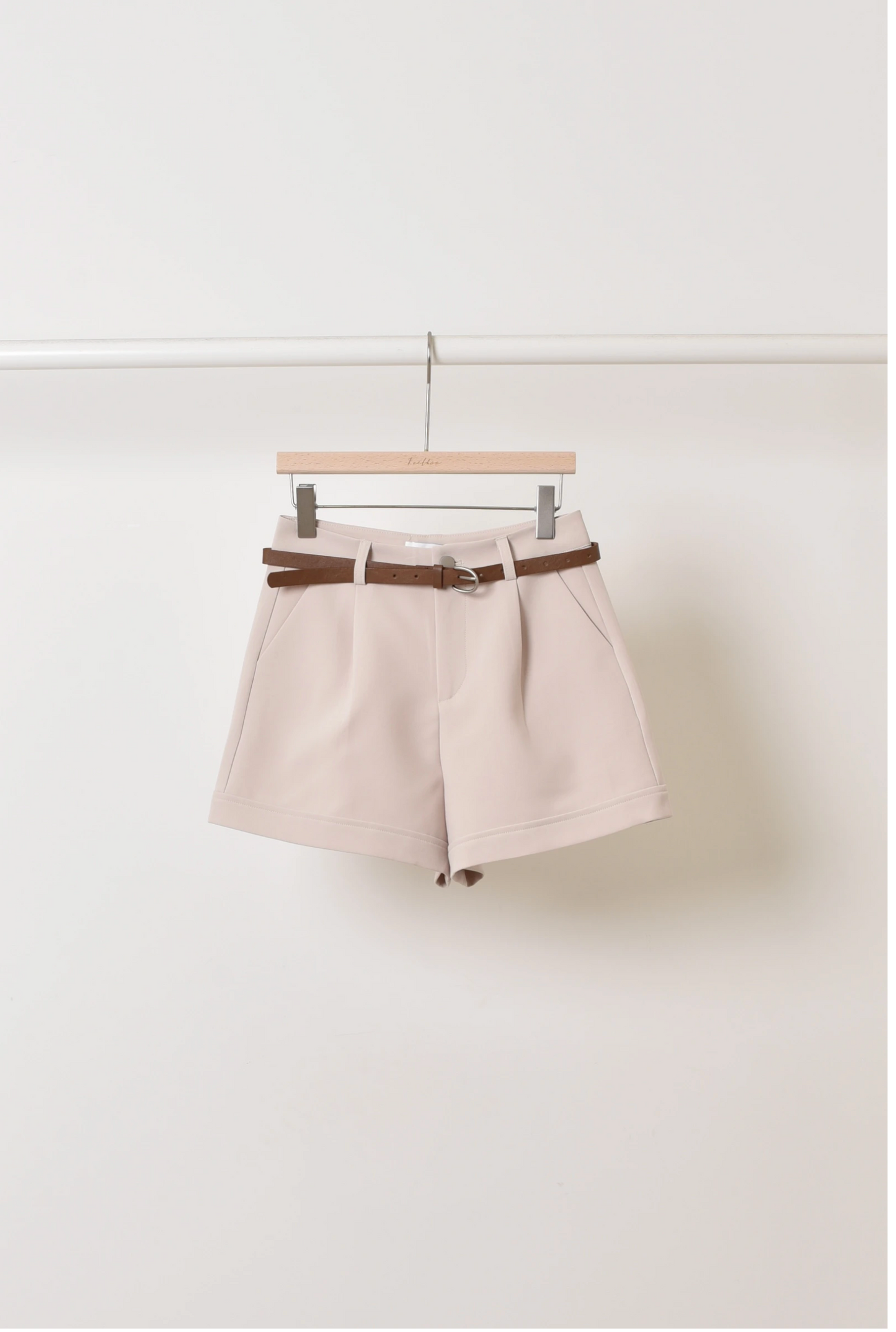 Pantalon short met riem
