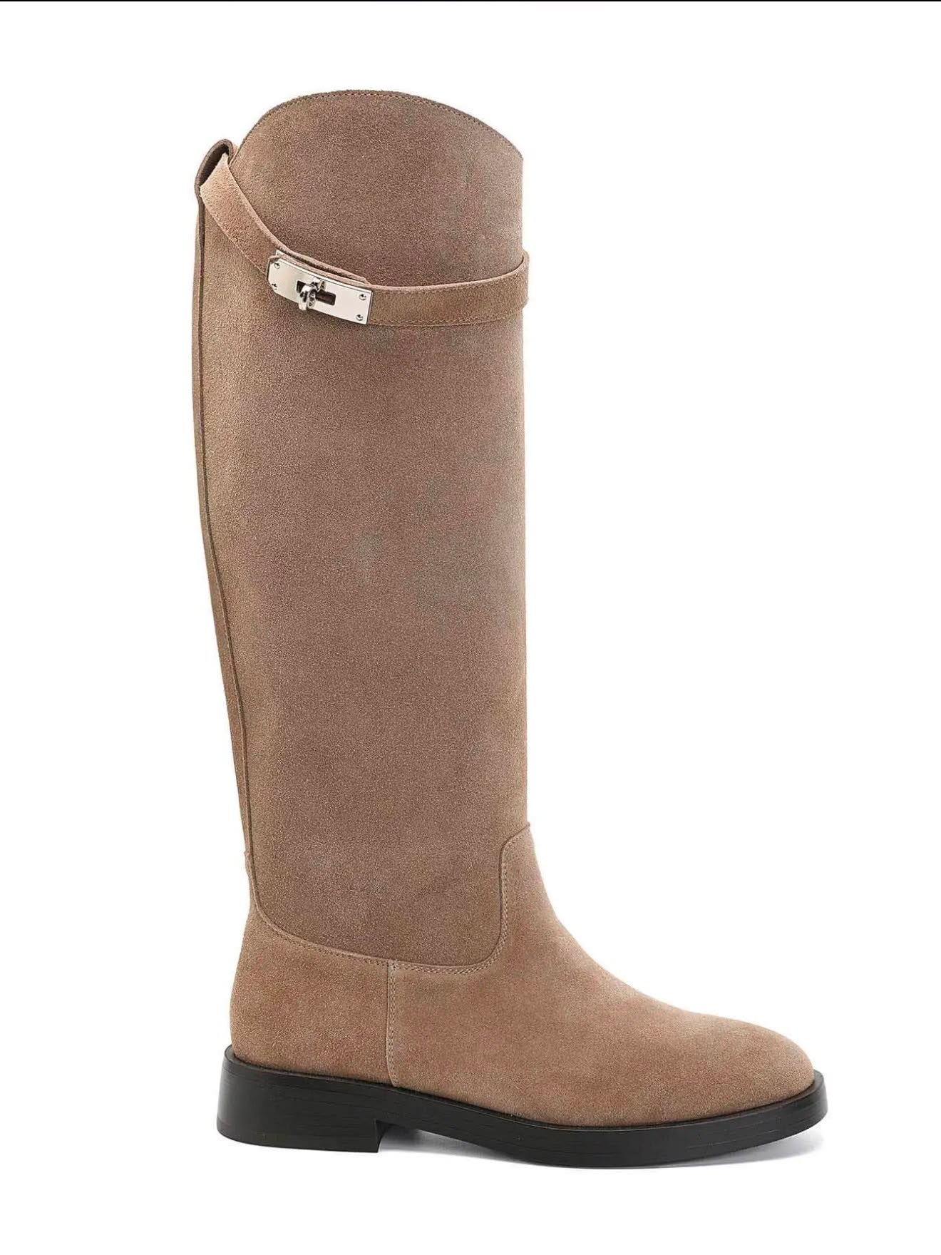 Elegante laarzen in ruitersstijl